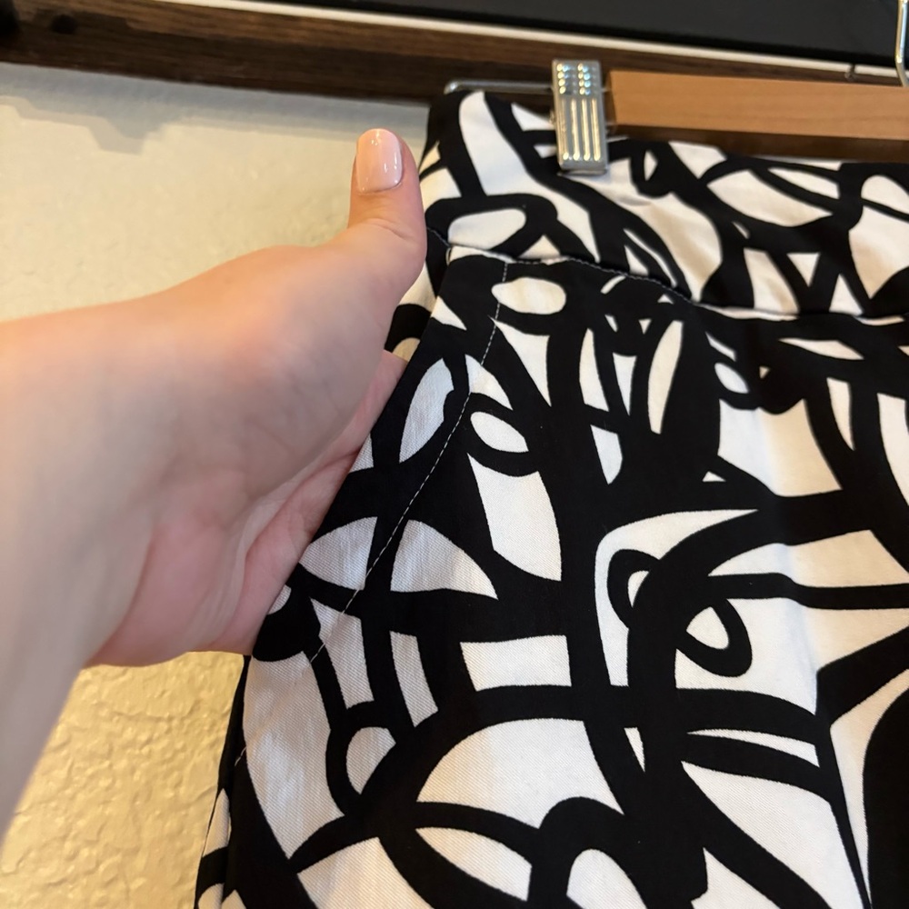 Graphic Black and White Patterned Skort 6 by UP! - Picture 3 of 6